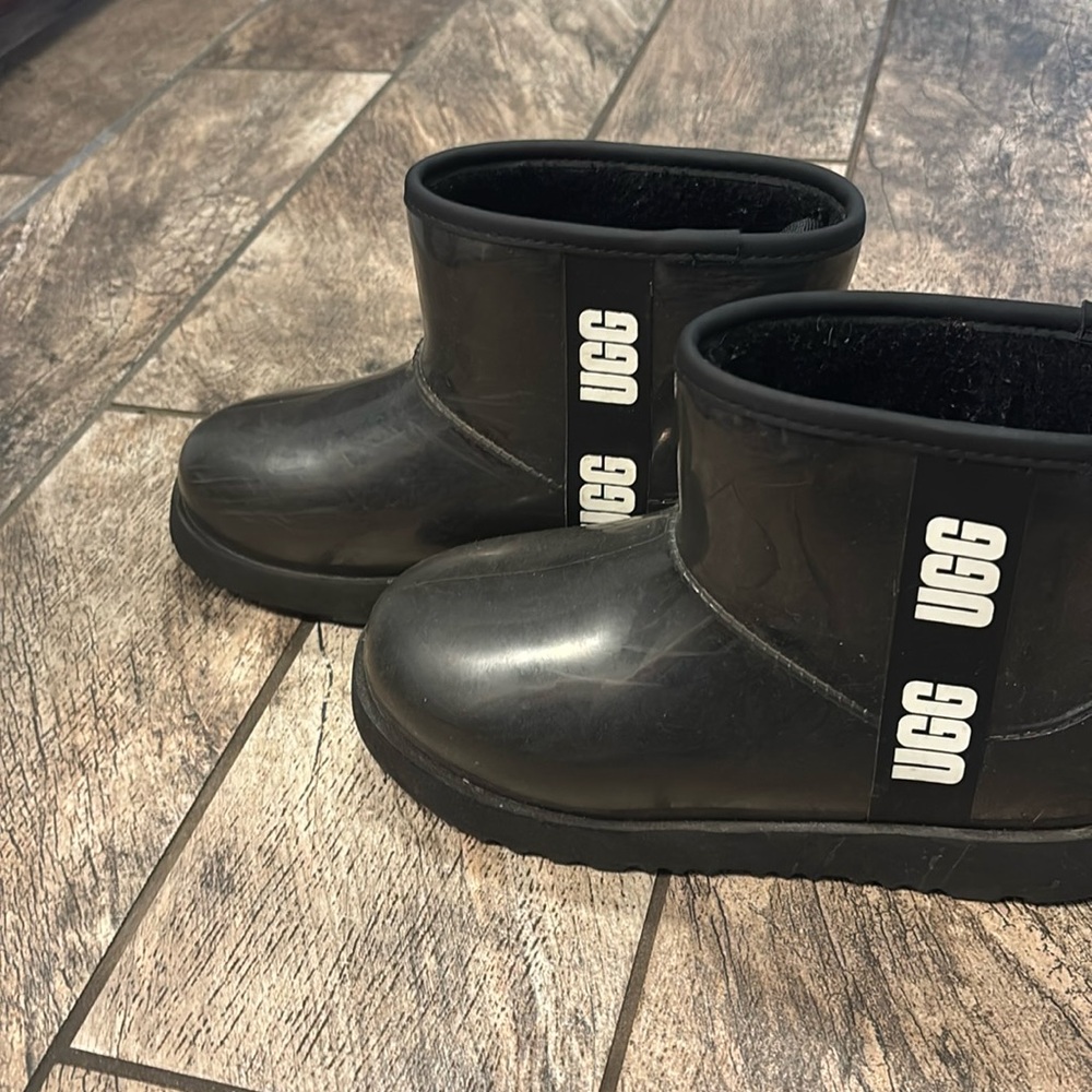 Ugg rain boots